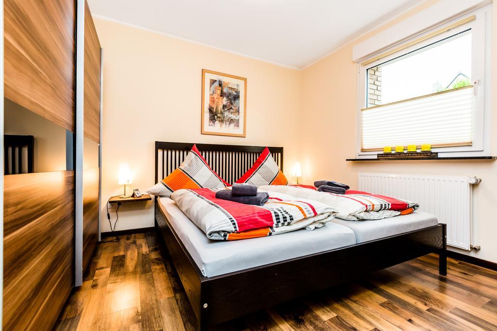 Design Apartment In Koeln Mit Terrasse Ruang foto