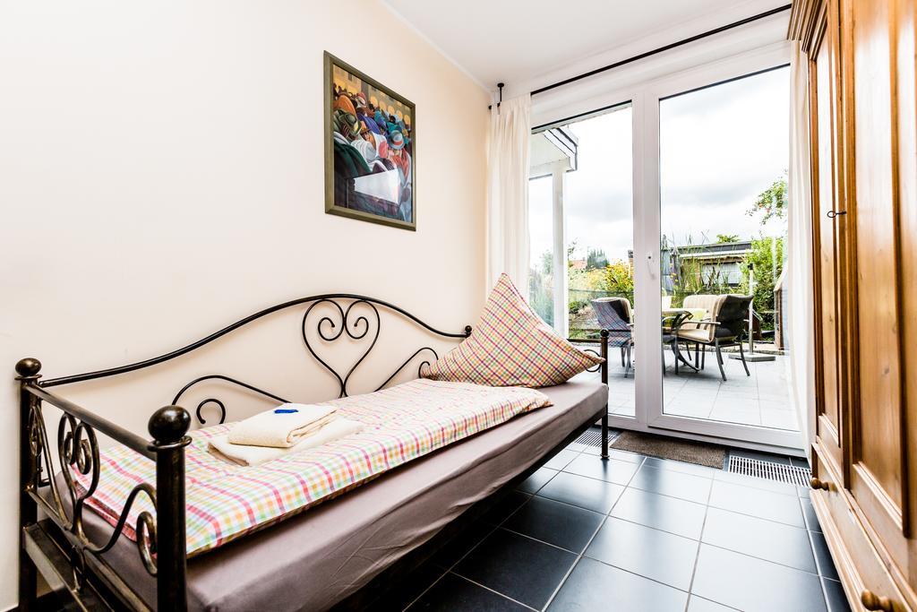 Design Apartment In Koeln Mit Terrasse Ruang foto