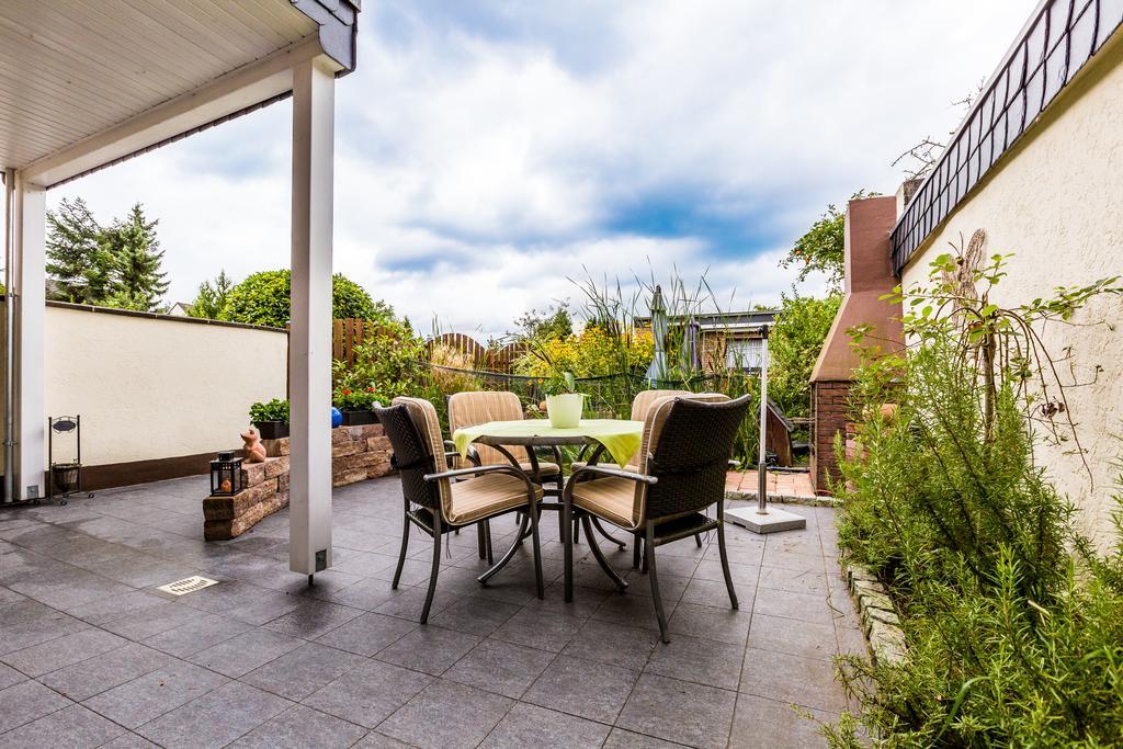 Design Apartment In Koeln Mit Terrasse Ruang foto